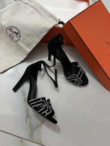 женские демисезонные замшевые ботфорты: Туфли, Размер: 37.5, цвет - Черный, Новый — 1