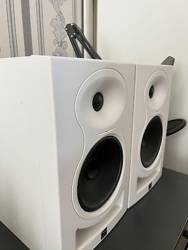 monıtor: Kali Audio LP-6 (Series) aktiv studiya monitorları – ağ rəng, cüt — 1