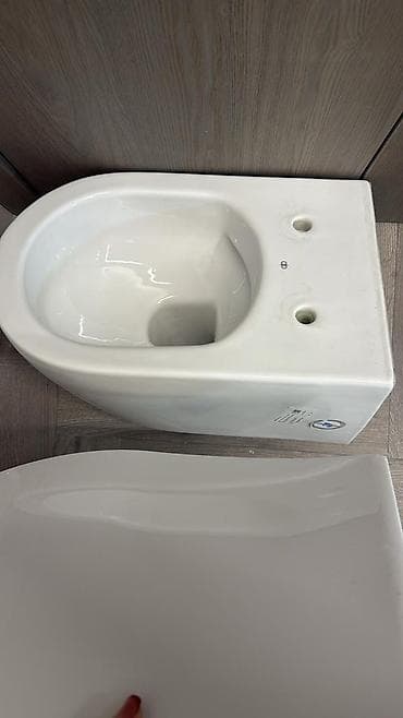 unitaz qapagi: İşlənmiş, Unitaz, Asılan, Kredit yoxdur, Pulsuz çatdırılma — 2