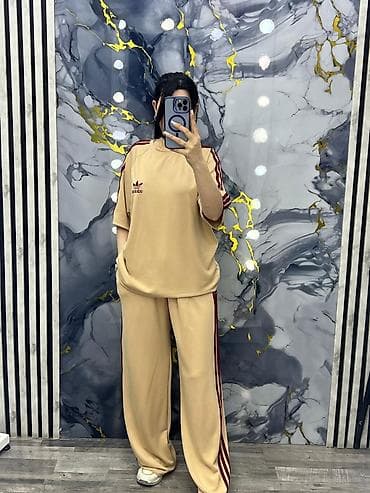 adidas dest: Qadınlar üçün iki hissəli idman dəsti - Model: Oversize kəsimli — 3