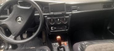 Su nəqliyyatı: Mercedes-Benz 190 (W201): 1.8 l | Sedan — 3