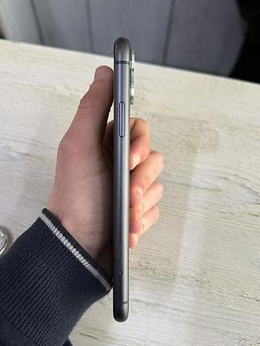 nokia lumia 525: IPhone 11, 64 GB, Qara, Barmaq izi, Simsiz şarj, Face ID — 5