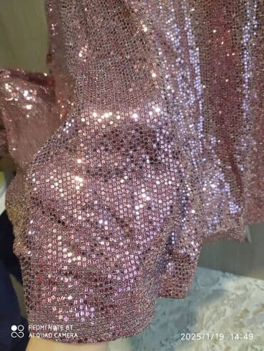 Paltolar: İdeal vəziyyətdədir. 1 dəfə geyilib. Baha alınıb 150 m. dar olduğu — 1