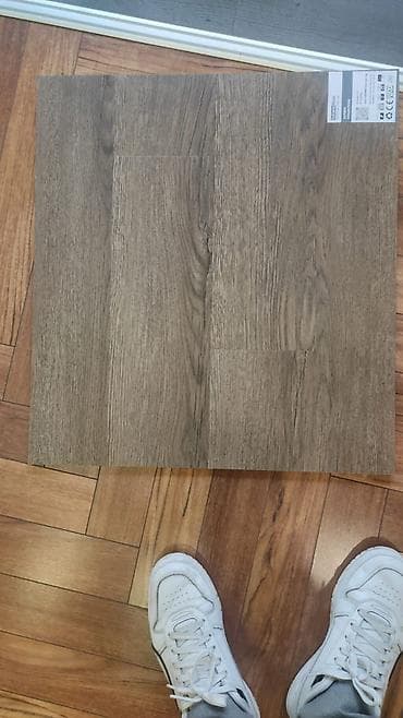 tebii yolka: Vinil döşəmə paneli – taxta teksturalı, isti qəhvəyi rəng - Material — 10