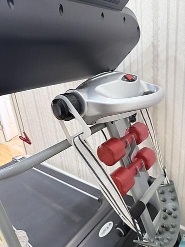 qacıs aparatı: KLN-L650DS qaçış trenajoru cox az ıstıfade olunub klonkaları ustundedı — 2