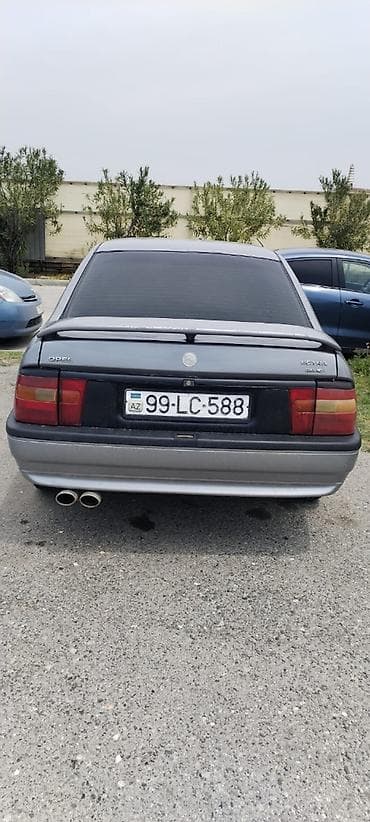 Opel Opel GT: 2 l | 1995 il 518120 km Sedan — 1