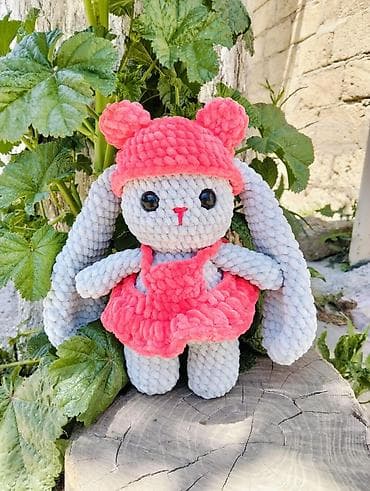 Yumşaq toxuma oyuncaq – uzunqulaq dovşan - Material: qalın plyuş