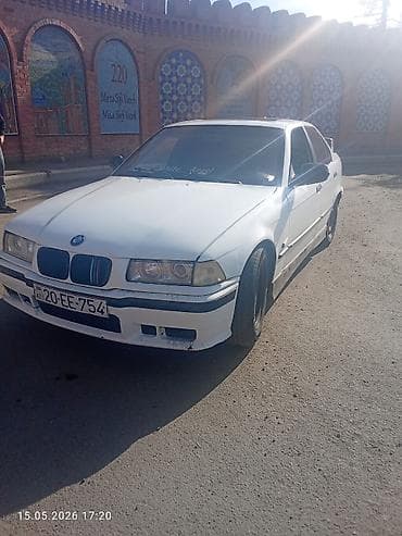 bmw z8: BMW 3 series: 1.8 l | 1992 il Sedan — 8