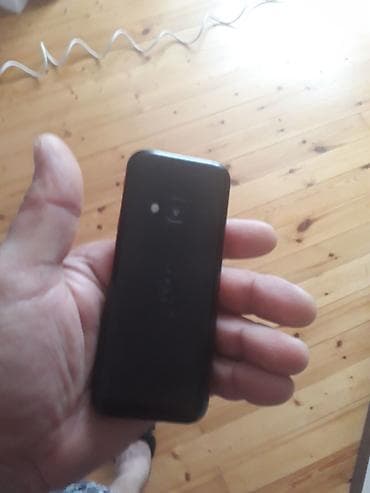 prastoy telfon: Model: nokia (düyməli telefon) Xüsusiyyətlər: - Korpus: kompak, qara — 6