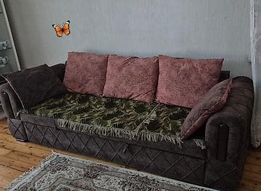 acılan divan: Tund yawil reng divan Yaxwi veziyetdedir. Acilandir. Qiymet 170 azn — 1