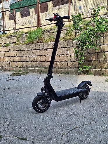 skuturlar: İşlənmiş Elektrik samokat 10", > 1000 Vt, 36 - 45 km/s, Ünvandan götürmə — 1