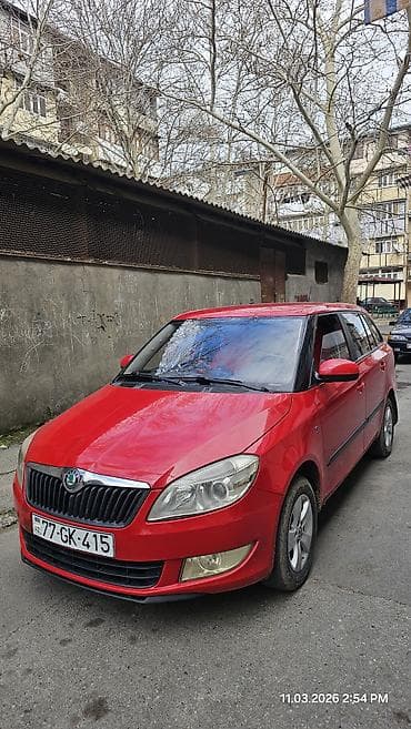 opel vectra 2005: Skoda Fabia: 1.6 l | 2011 il 114000 km Universal — 2