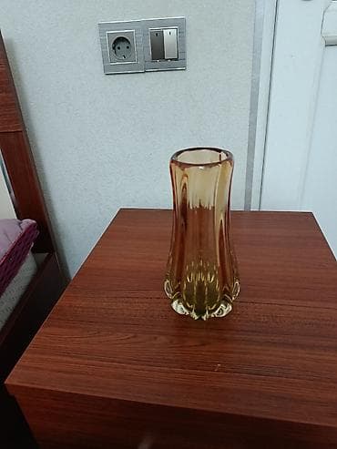 Süni güllər: Bir vaza — 2