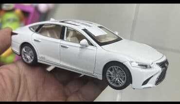 скупка масштабных моделей автомобилей: Ağ rəngdə metal die-cast sedan oyuncağı (miqyaslı model) - Material — 6