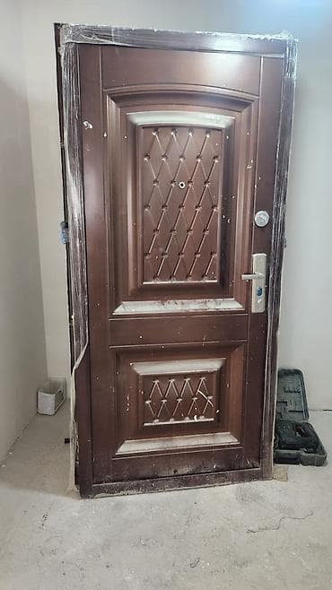 Seyif qapı 170azn
Ölçü 96×205
Unvan Emteka 
Zəhra🌷9833q. E — 1