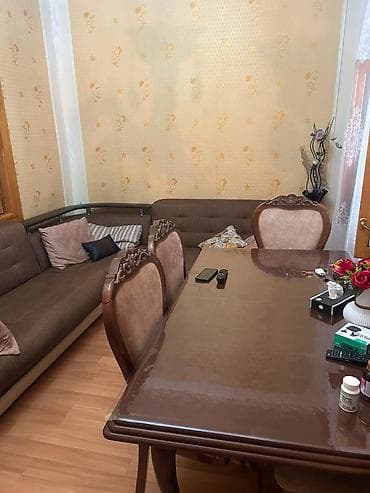 zabrat ev: 2 otaqli temir evdir. Isiq su qaz daimidir. Istilik kombidir. Ev 3 — 4