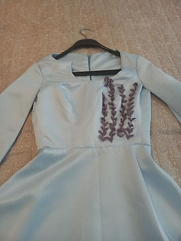 vecerni donlar: Zərif açıq mavi rəngdə qısa ziyafət/gecə donu. 1 dəfə geyinilib. Özəl — 2