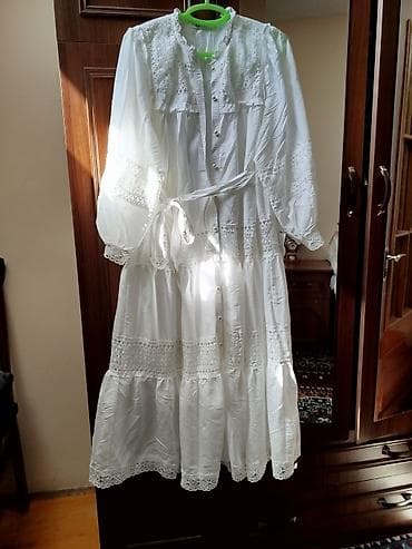 kofta modelləri: Ağ rəngli, uzun bohem/romantik üslubda qadın donu. - Material: yüngül — 1