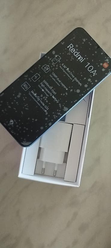 Elektronika: Redmi 10A 4/128 GB. Telefon işlək vəziyyətdədir. Ekranda çat var, arxa — 2