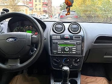 запчасти cr v: Ford Fiesta: 1.3 л | 2006 г. 176000 км Хэтчбэк — 4