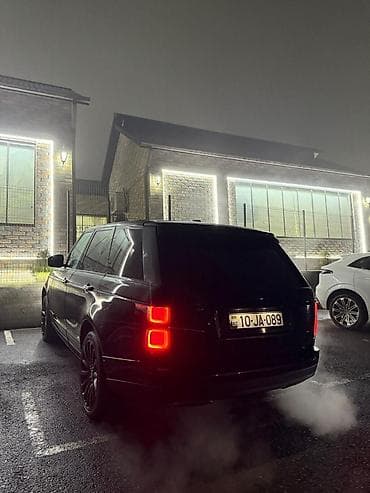 şevralit curuz: Range Rover SUV - Kuzov: Qara rəng, tam ölçülü lüks SUV - Sürətlər — 1