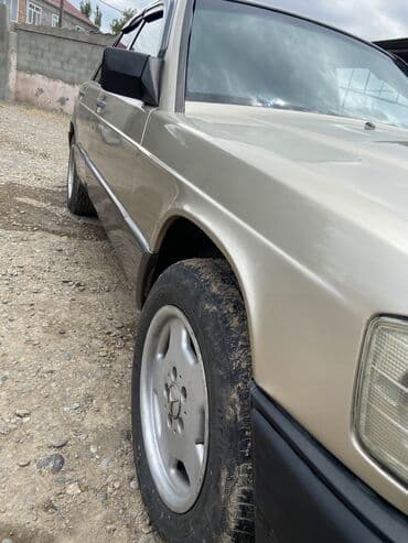 сапог мерс грузовой: Mercedes-Benz 190: 2 л | — 8