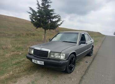daewoo nubira 1999: Mercedes-Benz 190: 2.3 l | 1991 il Sedan — 2