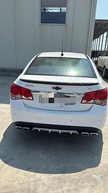 maped kreditle: Chevrolet Cruze: 1.4 l | 2011 il 271700 km Sedan — 2