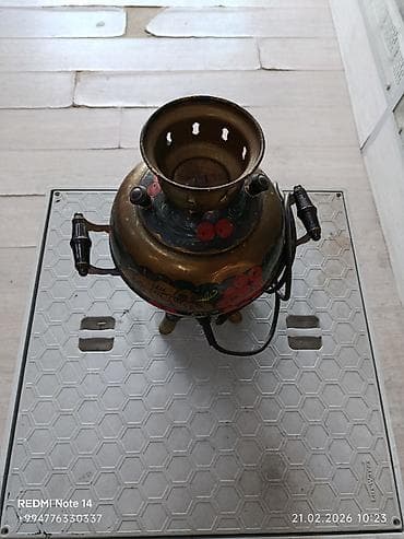 Otbiçənlər və trimmerlər: Samovar elektrikli antikvardı işləkdir 
Satilir — 3