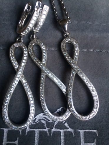 1 qram qizilin qiymeti: Dəstə daxildir: Üzük, Kulon, Sep, Gümüş, 925 Əyar — 3