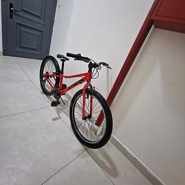Trek uşaq/yeniyetmə dağ velosipedi - Rəng: qırmızı, qara loqo ilə - — 1