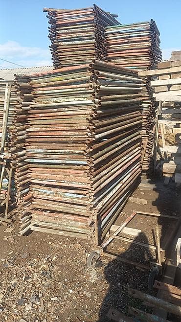 1 kub nece kvadratdir: Lesalar satilir (METAK) Eni 1 metr olan lesalardi Adı Metak lesalari — 4