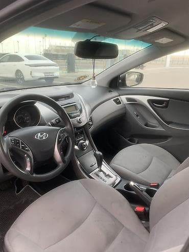 vito disk: Hyundai Elantra sedan – qara rəng, 4 qapı, AZ dövlət nömrə nişanı — 8
