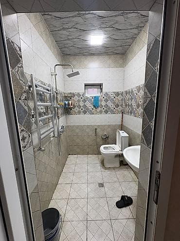 zabratda ev: Zabrat 2 71 nömrəli orta məktəbin ərazisində yerləşir 3 otaqlı ev — 4