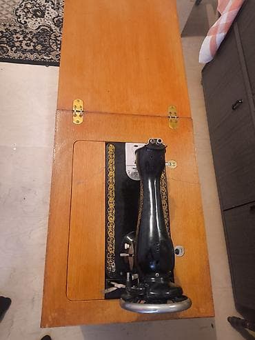 antik mebellər: Podolsk Mexaniki Zavodu (PMZ) istehsalı olan pedal (ayaqla idarə — 7