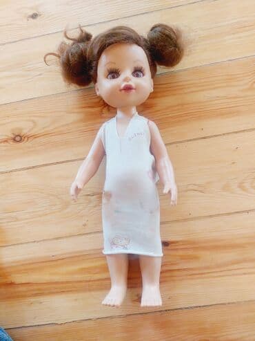 qiz geyimi: Oyuncaq kukla - Təxminən 45–50 sm hündürlükdə plastik kukla - Qəhvəyi — 1