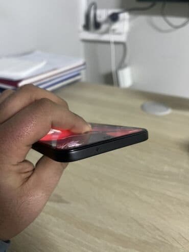 iphone ehtiyat hisseleri: IPhone 11 Pro, 128 GB, Qara, Zəmanət, Barmaq izi, Simsiz şarj — 5