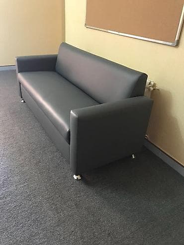 chester divani: Ofis tipli üçnəfərlik divan - Minimalist, düz xətli dizayn – ofis — 1