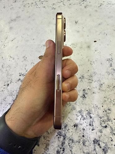 iphone 16 satilir: IPhone 16 Pro, 128 GB, Qızılı, Simsiz şarj, Face ID — 6