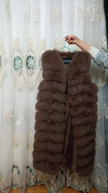 женские удлиненные жилетки: Qadınlar üçün xəz jilet - Rəng: isti tünd qəhvəyi - Model: uzun — 2