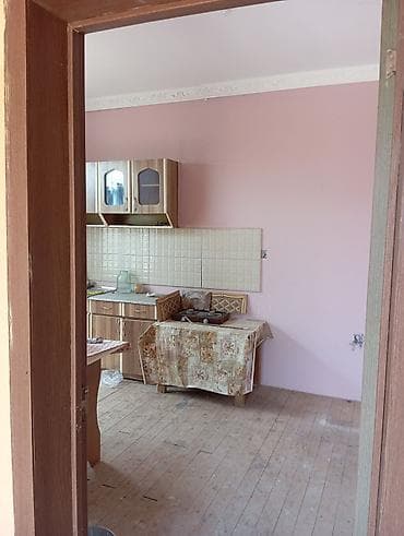 emircanda ucuz heyet evleri: Satılır: həyət evı - Tək mərtəbəli, daş tikili həyət evi - Geniş — 5