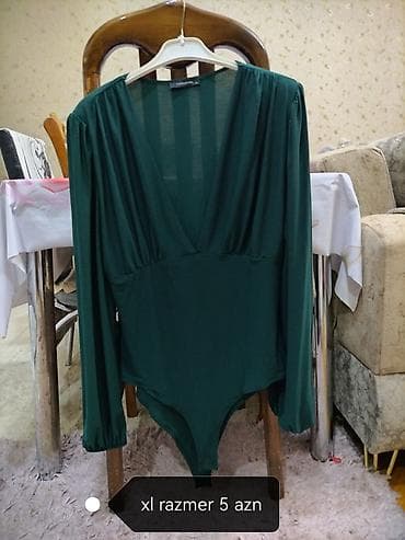 Tünd yaşıl rəngdə qadın bodi bluz - Brend: Trendyol - Model: dərin V