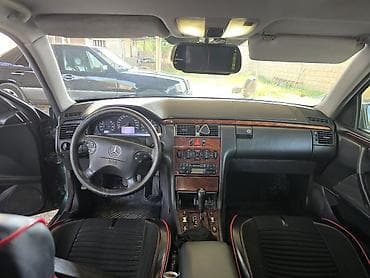 opel vectra b: Mercedes-Benz 270: 2.7 l | 2000 il Sedan — 8