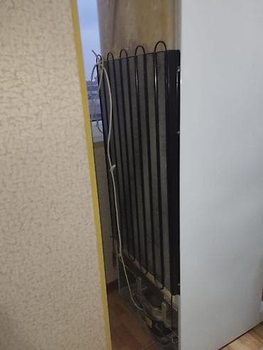 Техника для кухни: Б/у 2 двери Indesit Холодильник Продажа, цвет - Белый, Встраиваемый — 4