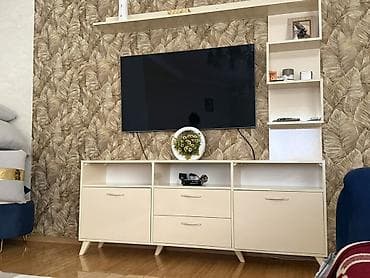 ofis dolab: Düz TV altlığı, Polkalı, Laminat — 1