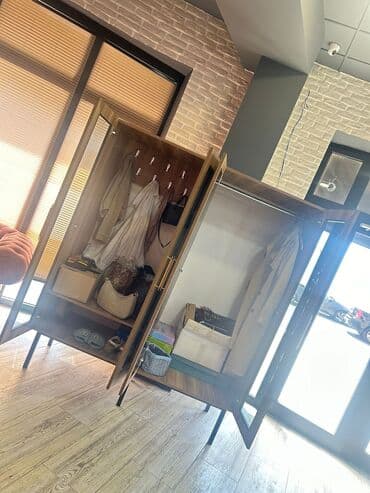 bərbər şkafı: Aynur92👑kod5135 Qiymet:220 Azn Dolab satilir Veziyyet:yeni (bu gun — 2