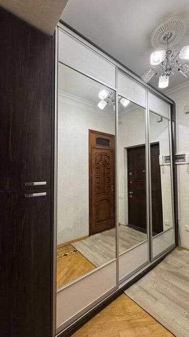 3 qapili dolab: İşlənmiş, Kupe, 3 qapılı Düz dolab, Qarderob, paltar dolabı — 2