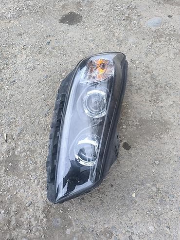 Sağ, Yaxın və uzaq vuran işıqlar Kia, 2018 il, Orijinal, İşlənmiş