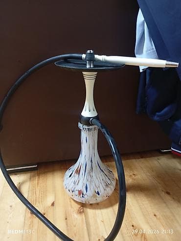 la parretta white: Şüşə kolba və metal gövdəli nargilə - Dizayn: Aşağı hissəsi rəngli — 1