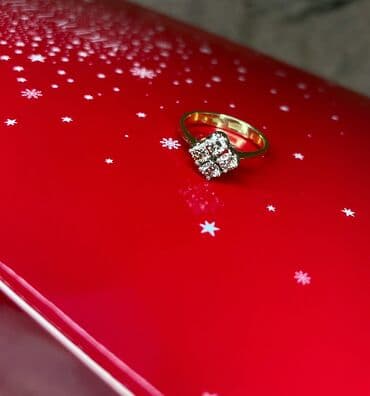 brilyant qaşlı üzük metni: Üzük, Sarı qızıl — 1